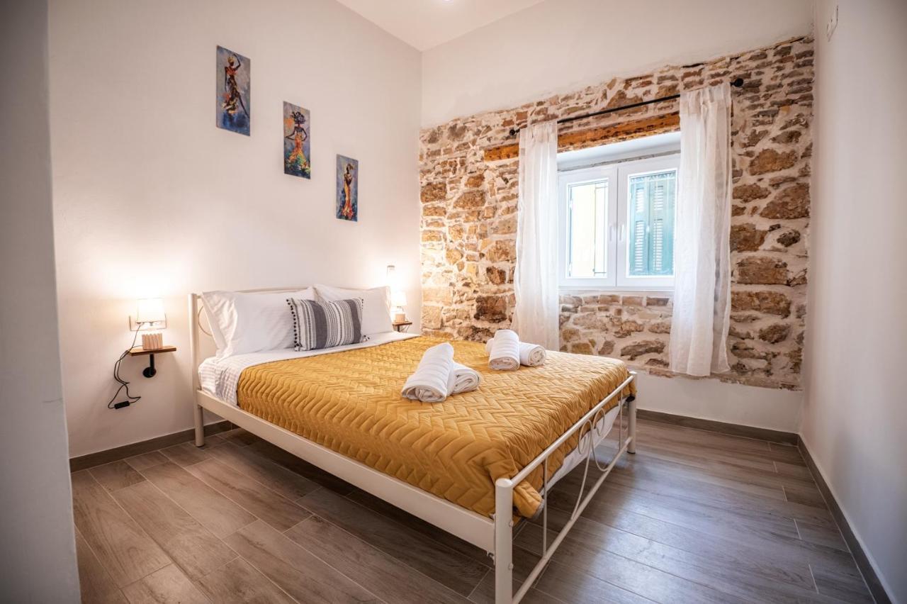Mitropolis Places Corfu  Екстер'єр фото